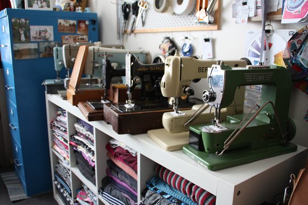 vintage-sewing-machines